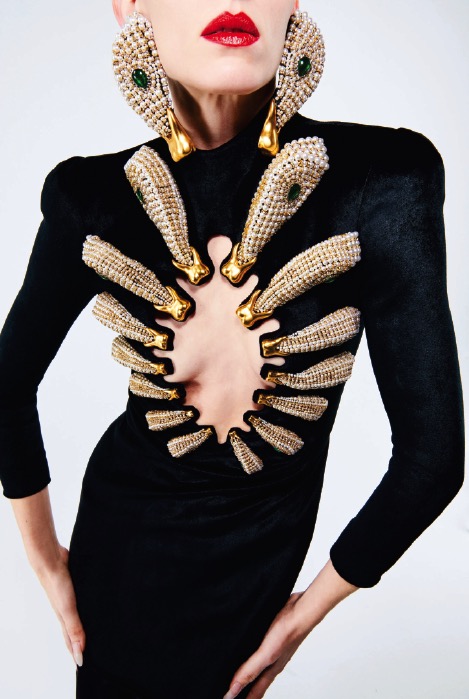 Read more about the article Surreal Luxury: Maison Schiaparelli