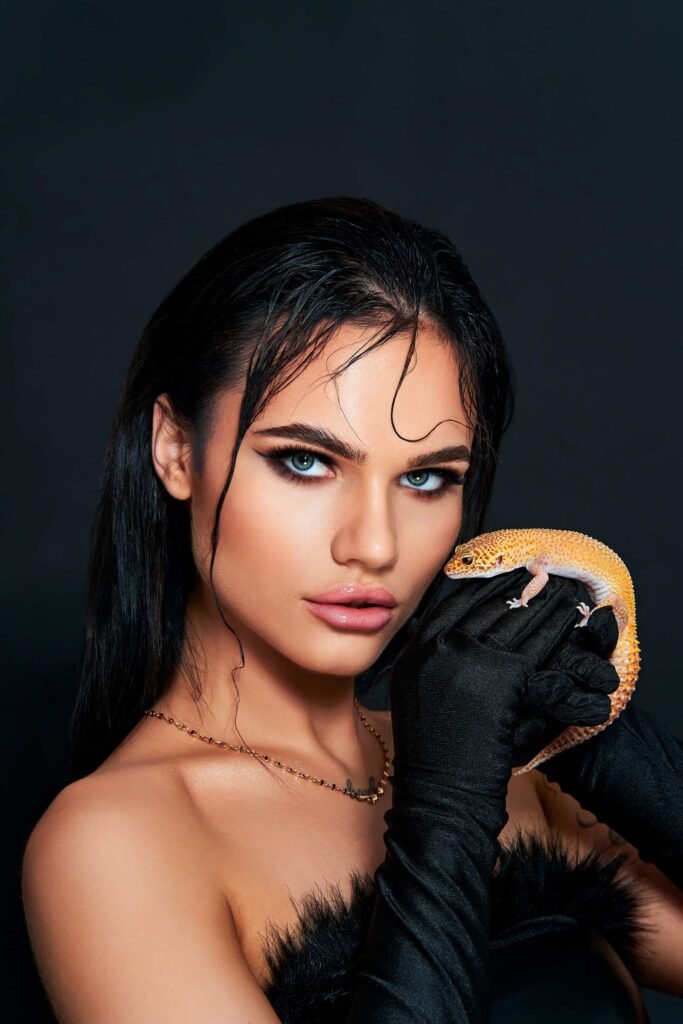 Read more about the article Black & Gecko